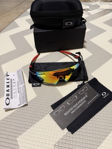 Oakley sunglasses red - sunglasses, red/black